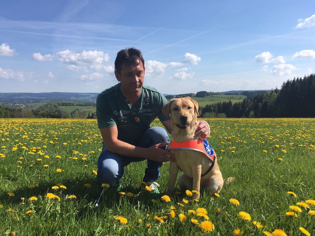 Bild von Gunter Schramm und F&uuml;hrhund Nelly